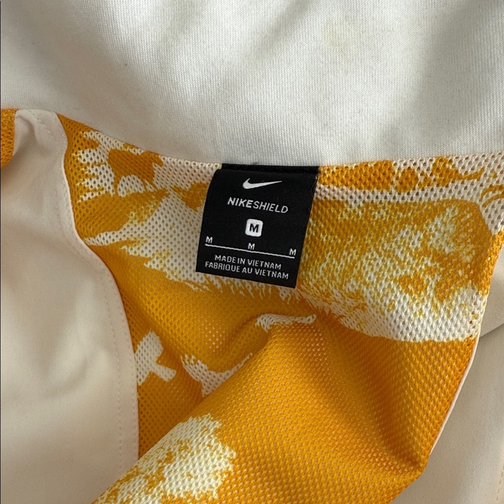 NikeShield Jacket - Picture 6 of 6